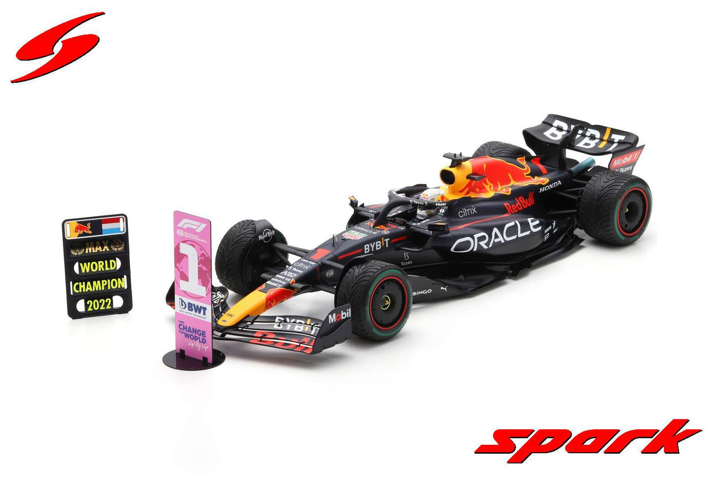 [Pre-order] Spark 1:12 F1 Red Bull RB18 #1 Max Verstappen Japan GP 2022 World Champion 12S034