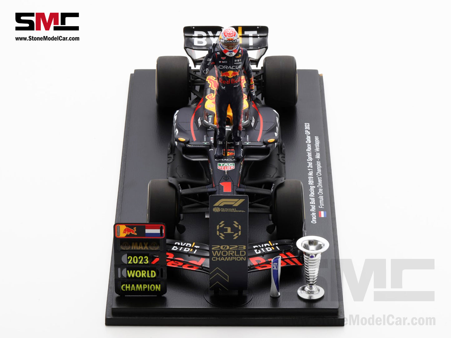 [Pre-Order] Red Bull F1 RB19 #1 Max Verstappen Winner Qatar GP 2023 World Champion Spark 1:18 Figure Special