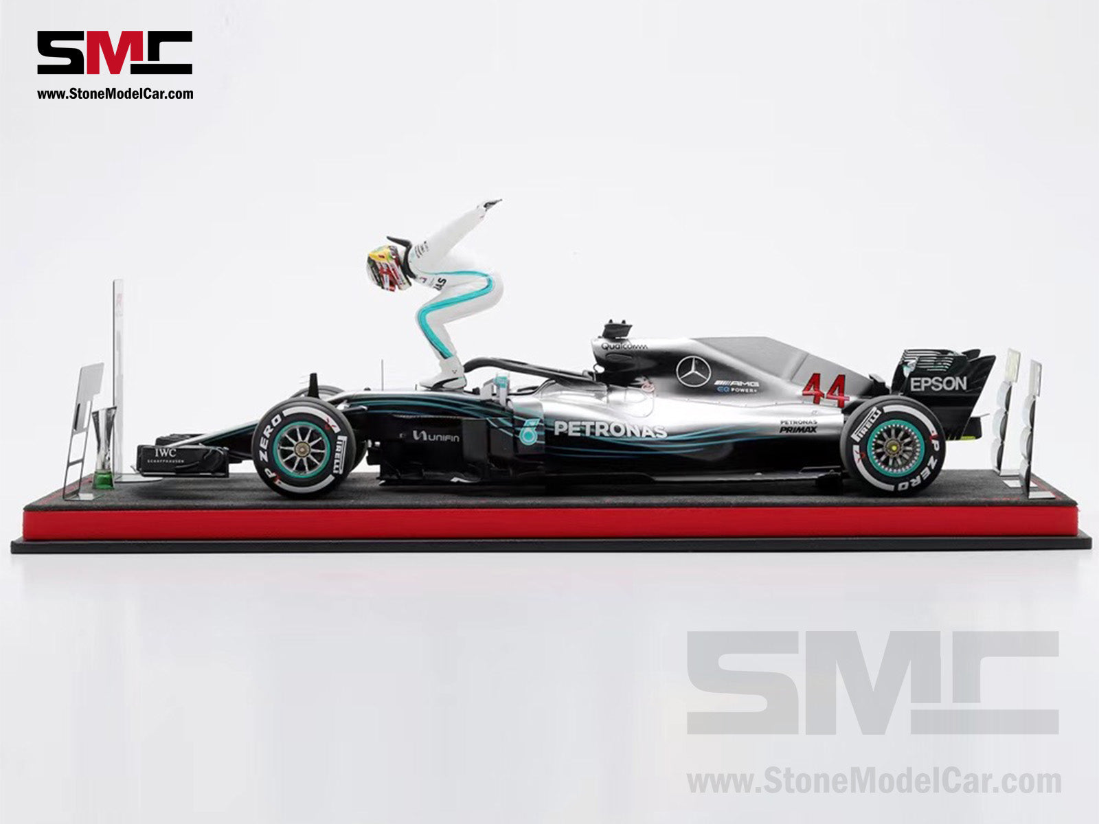 [Pre-Order] Mercedes AMG F1 W09 #44 Lewis Hamilton Brazil GP 2018 World  Champion 1:18 Spark Figure Edition