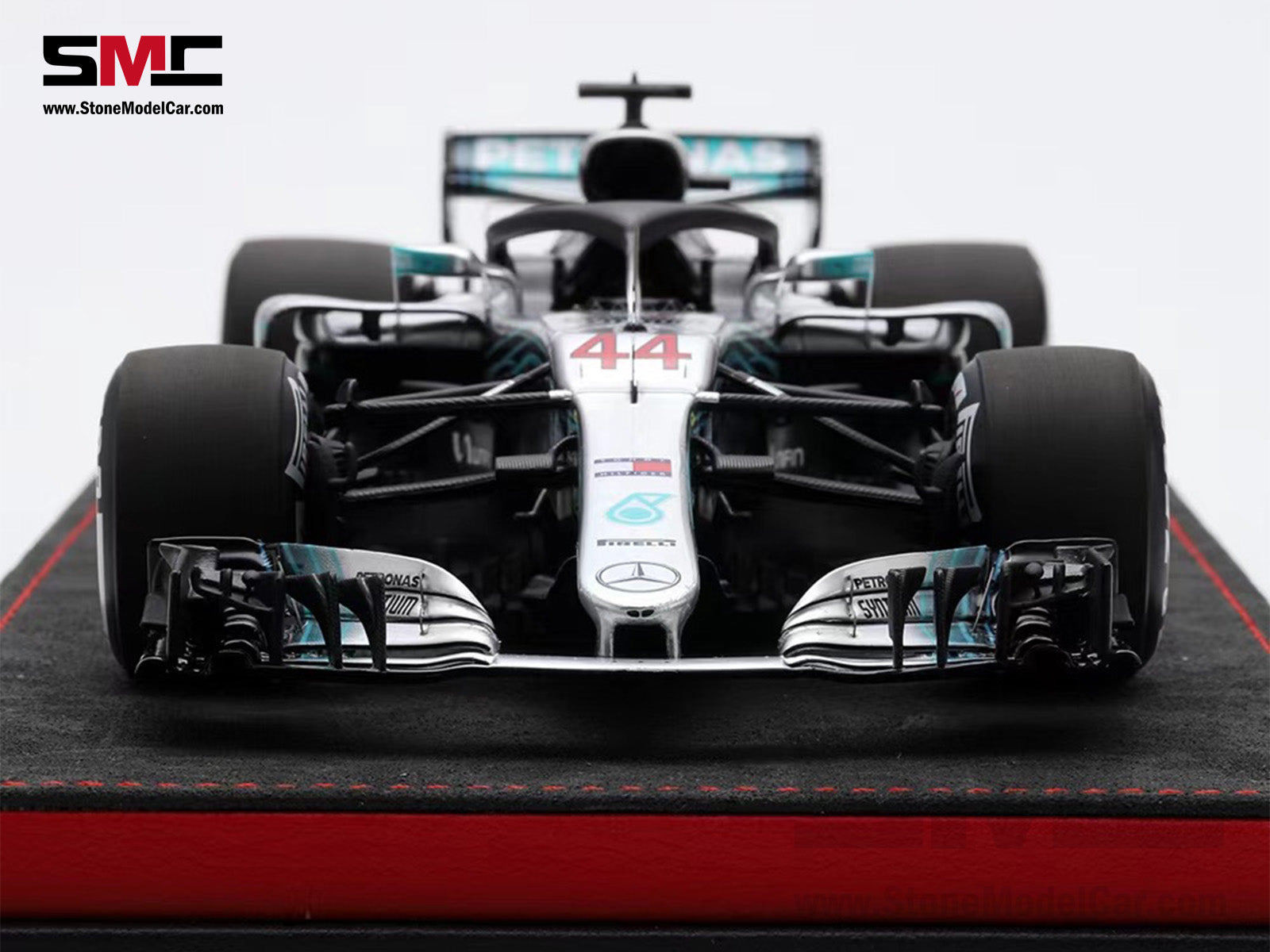 [Pre-Order] Mercedes AMG F1 W09 #44 Lewis Hamilton Brazil GP 2018 World  Champion 1:18 Spark Figure Edition