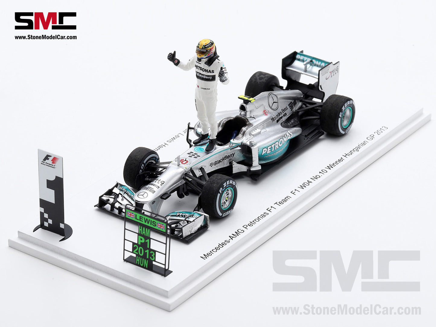 [Pre-Order] 2013 F1 W04 #10 Lewis Hamilton Hungary GP 1st Win with Mercedes 1:43 Spark Special Figure Edition