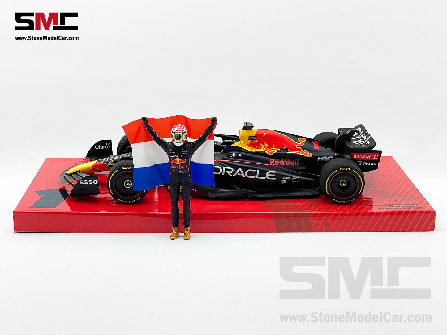 #1 Max Verstappen 2022 World Champion Red Bull F1 RB18 Dutch GP 1:18 MINICHAMPS with Figure