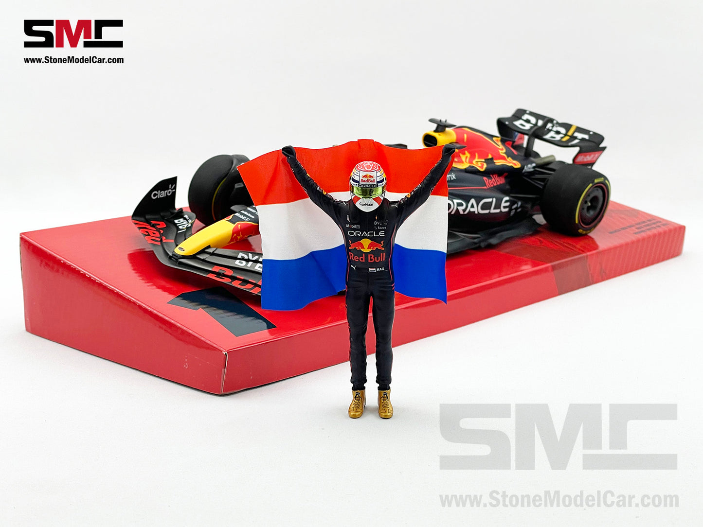 #1 Max Verstappen 2022 World Champion Red Bull F1 RB18 Dutch GP 1:18 MINICHAMPS with Figure