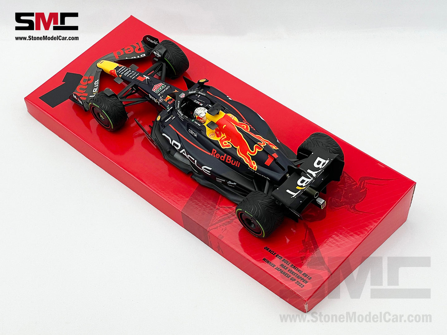 #1 Max Verstappen 2022 World Champion Red Bull F1 RB18 Japan GP 1:18 MINICHAMPS Gift Box