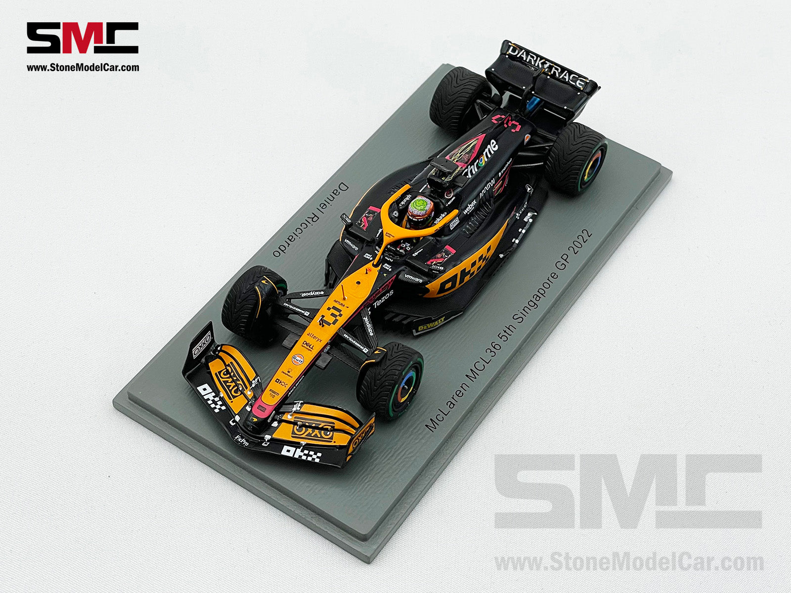 2022 Mclaren F1 MCL36 #3 Daniel Ricciardo Singapore GP Special Livery 1:43  Spark S8559