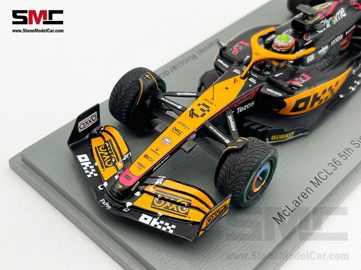 2022 Mclaren F1 MCL36 #3 Daniel Ricciardo Singapore GP Special Livery 1:43 Spark S8559