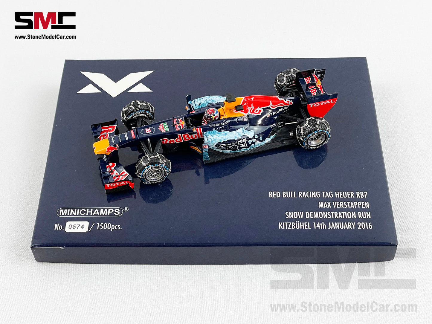 Red Bull F1 RB7 #33 Max Sneeuw Snow Demonstratie Run 2016 1:43 MINICHAMPS