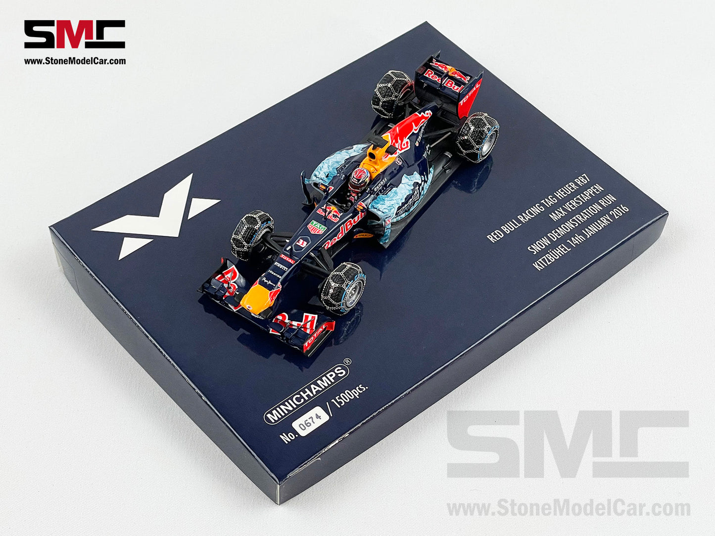 Red Bull F1 RB7 #33 Max Sneeuw Snow Demonstratie Run 2016 1:43 MINICHAMPS