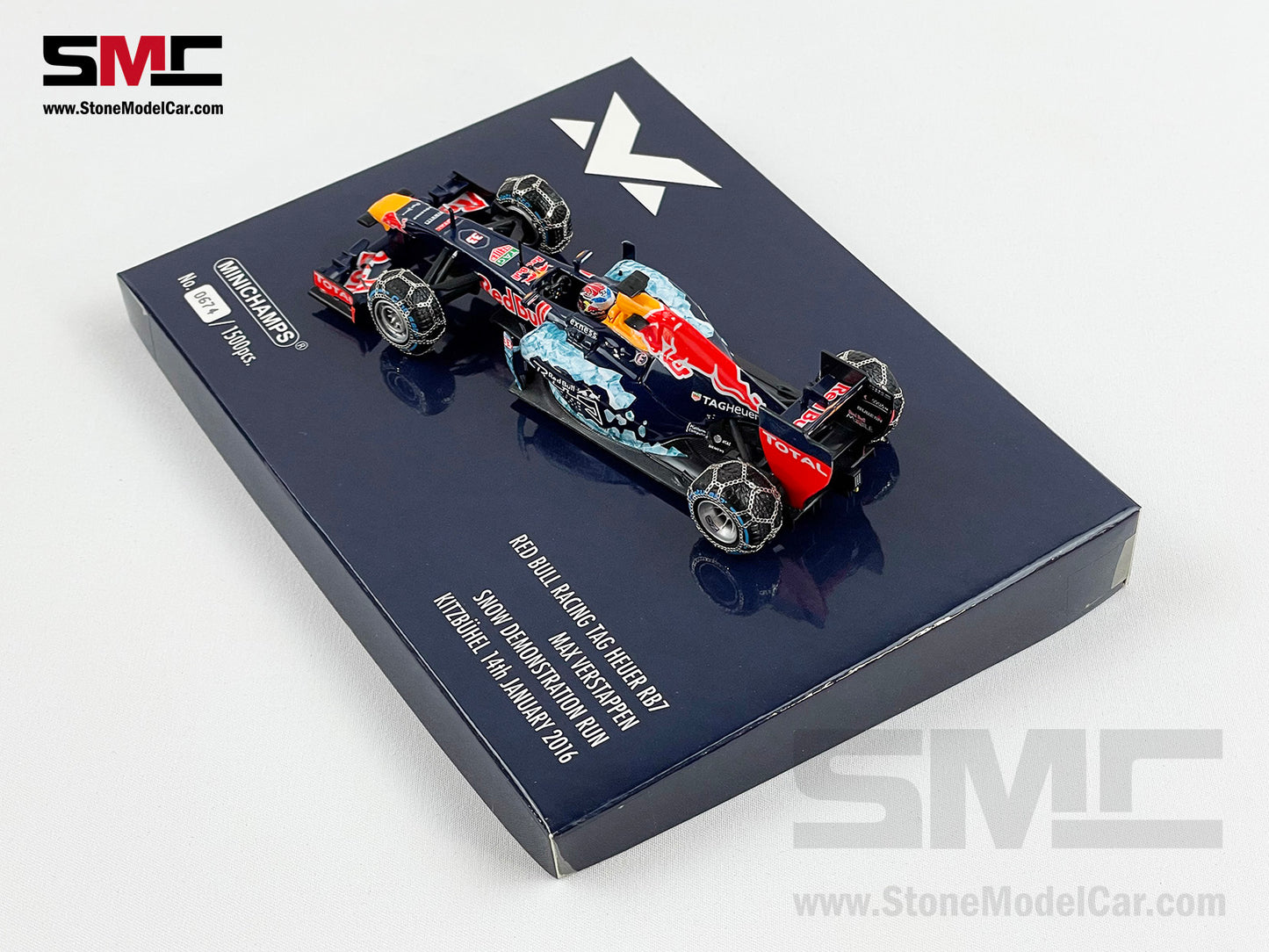 Red Bull F1 RB7 #33 Max Sneeuw Snow Demonstratie Run 2016 1:43 MINICHAMPS