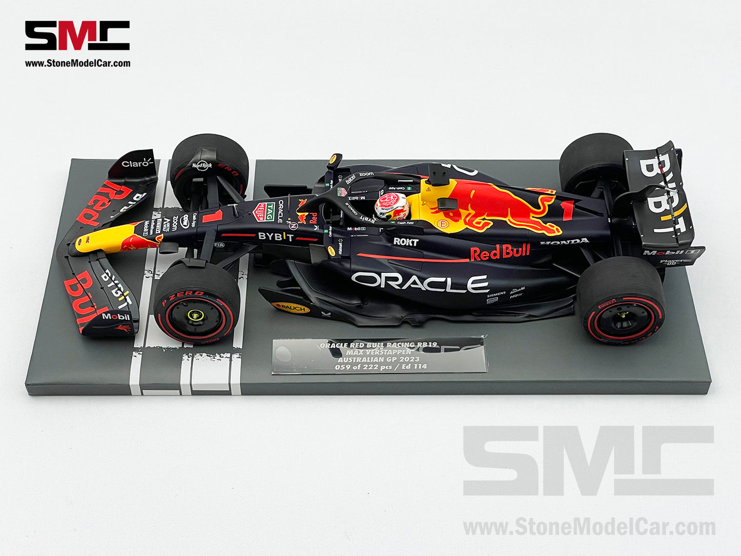 Red Bull F1 RB19 #1 Max Verstappen Australia GP 2023 World Champion 1:18 MINICHAMPS