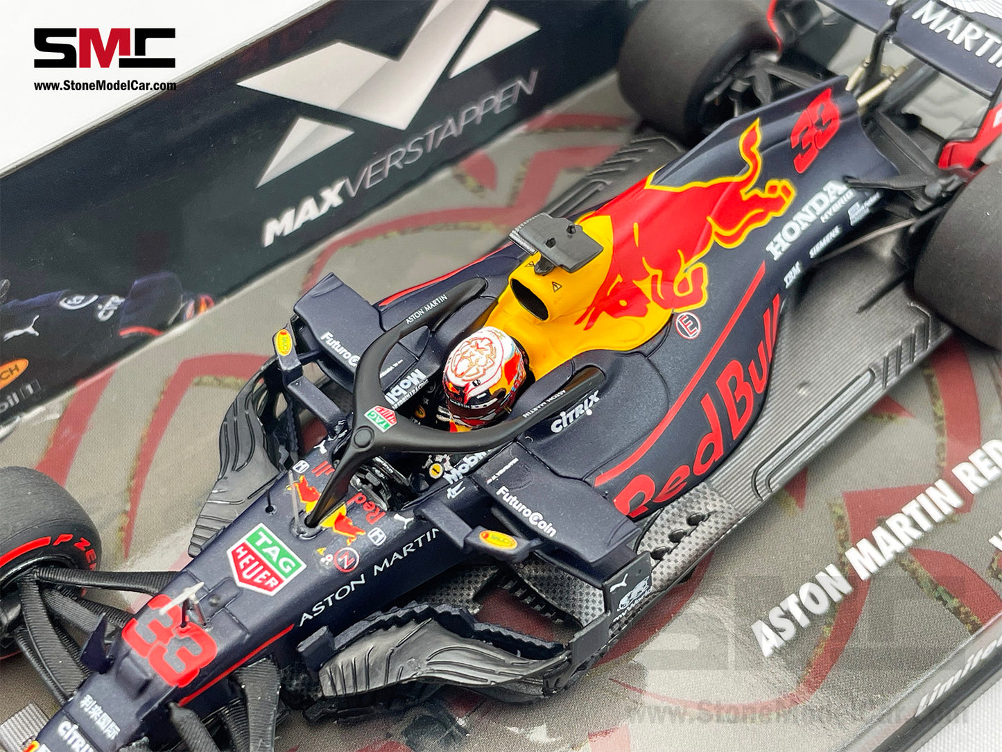 Red Bull F1 RB15 #33 Max Verstappen Brazil GP Winner 2019 1:43 MINICHAMPS with P1 Pit Board