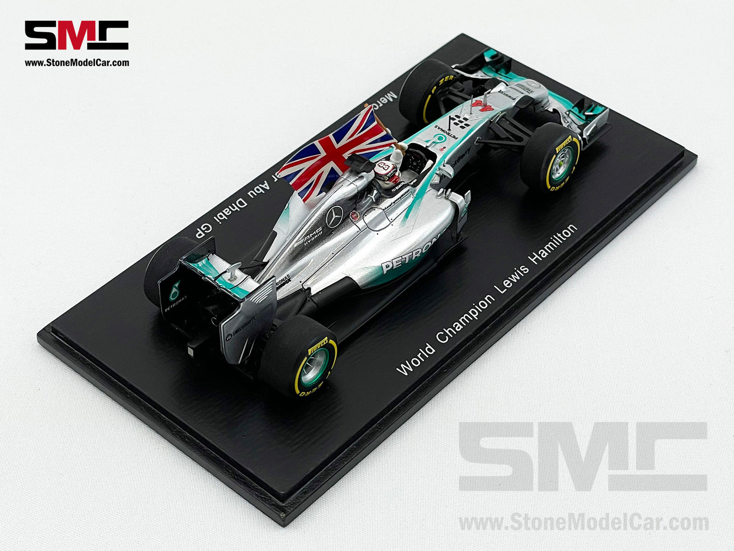 2014 2x World Champion Mercedes F1 W05 #44 Lewis Hamilton Abu Dhabi GP 1:43 Spark Holding Flag