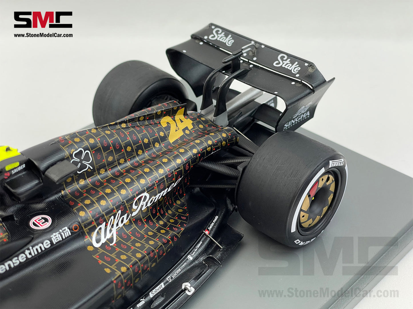 Alfa Romeo Sauber F1 C43 #24 Zhou Guanyu Las Vegas GP 2023 Spark 1:18 18S974