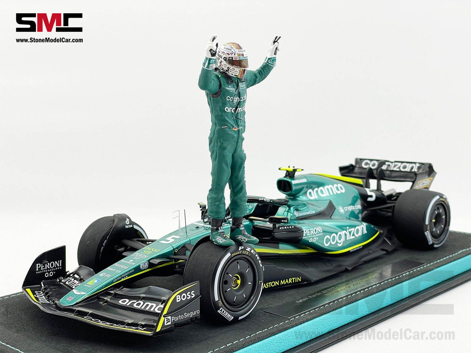 Aston Martin F1 AMR22 #5 Sebastian Vettel Abu Dhabi GP 2022 Last Race Spark  1:18 Special Figure Edition