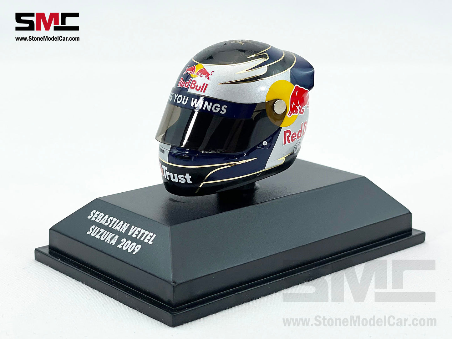 Red Bull F1 RB5 #15 Sebastian Vettel Japan GP Suzuka 2009 MINICHAMPS 1:8 Miniature Helmet