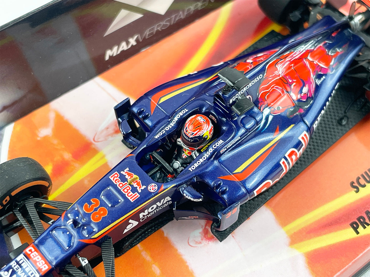 Scuderia Toro Rosso F1 STR9 Max Verstappen Japan 2014 Practice 1 1:43 MINICHAMPS