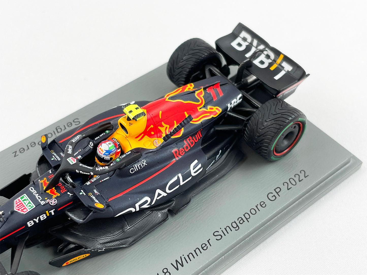 Red Bull F1 RB18 #11 Sergio Perez Singapore Winner 2022 Spark 1:43 Intermediate Tires