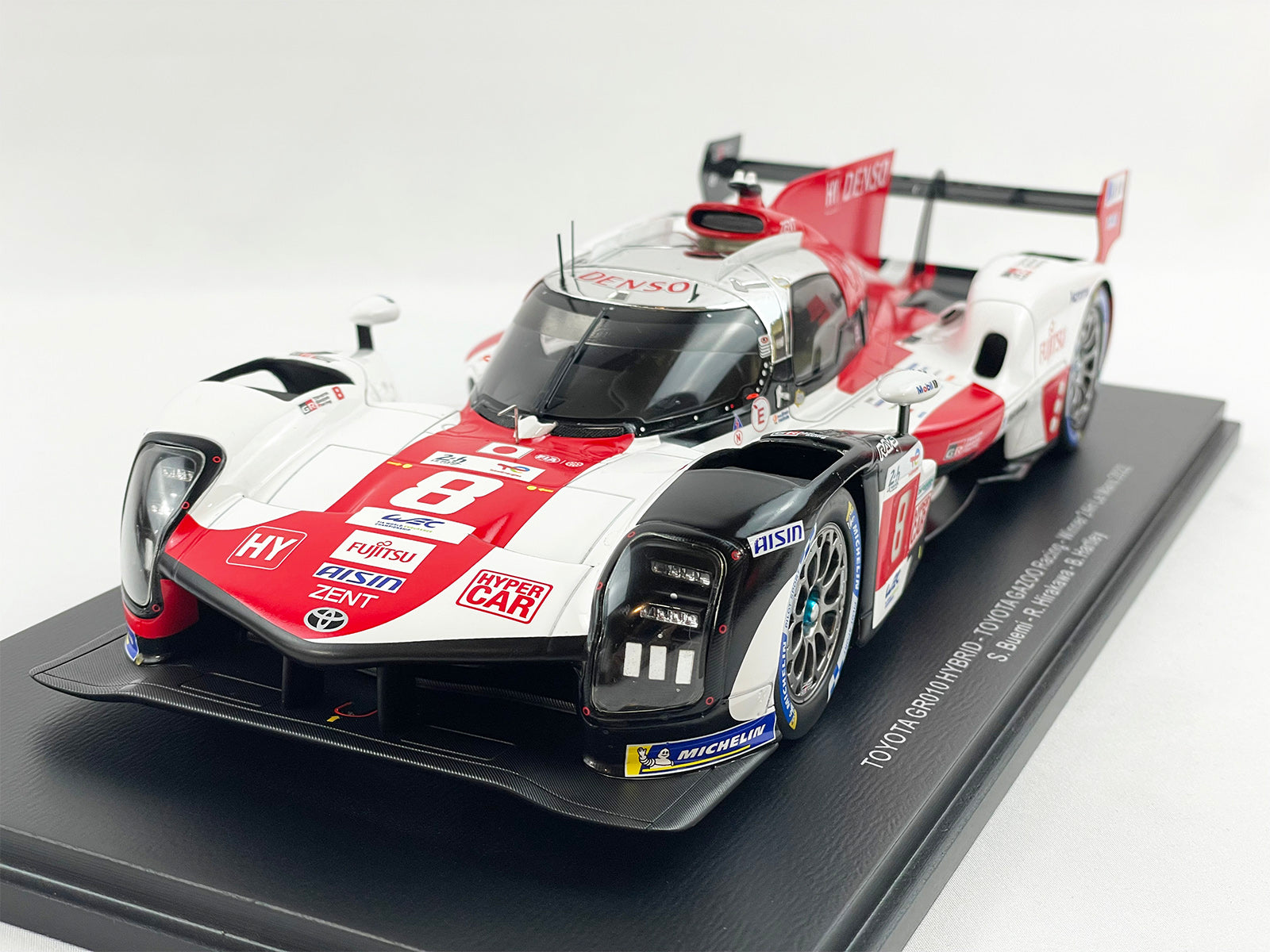 24h Le Mans 2022 Winner Toyota Gazoo Racing #8 GR010 Hybrid 1:18 Spark  18LM22