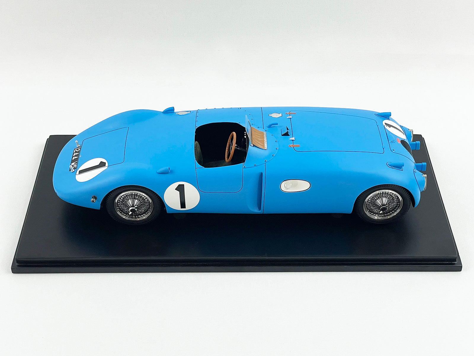 24h Le Mans 1939 Winner Bugatti #1 57C Tank Spider 1:18 Spark 18LM39 J