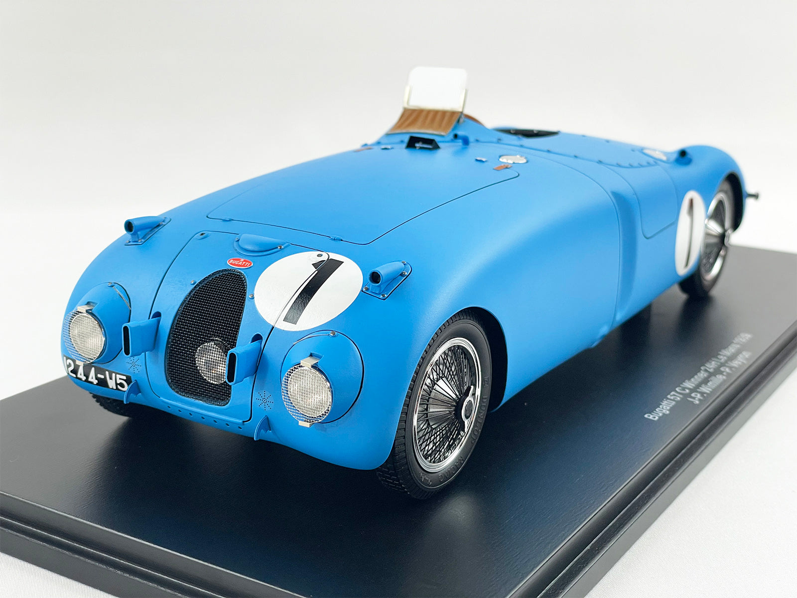 24h Le Mans 1939 Winner Bugatti #1 57C Tank Spider 1:18 Spark