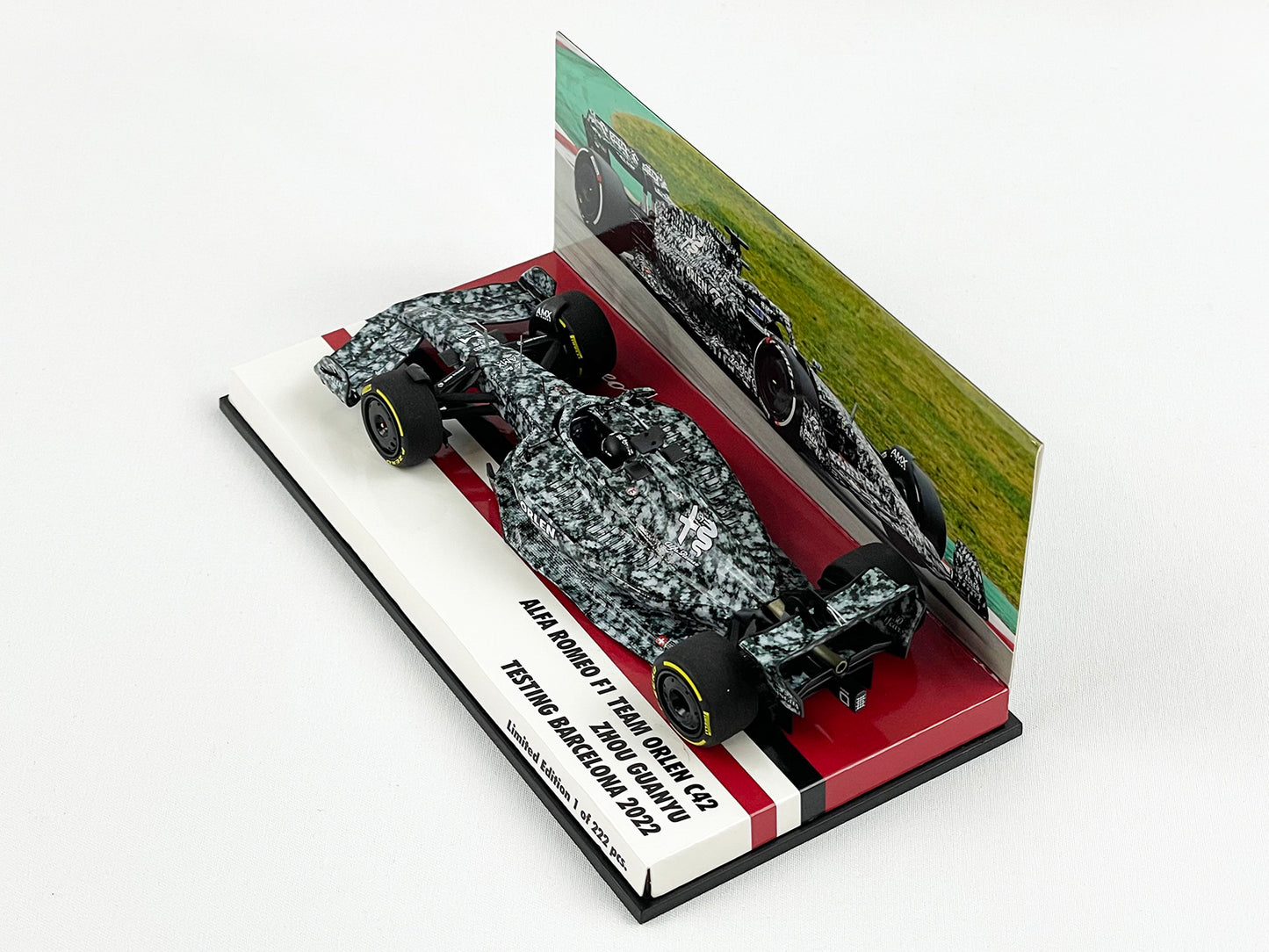 Alfa Romeo Sauber F1 C42 #24 Zhou Guanyu Barcelona Test 2022 1:43 MINICHAMPS