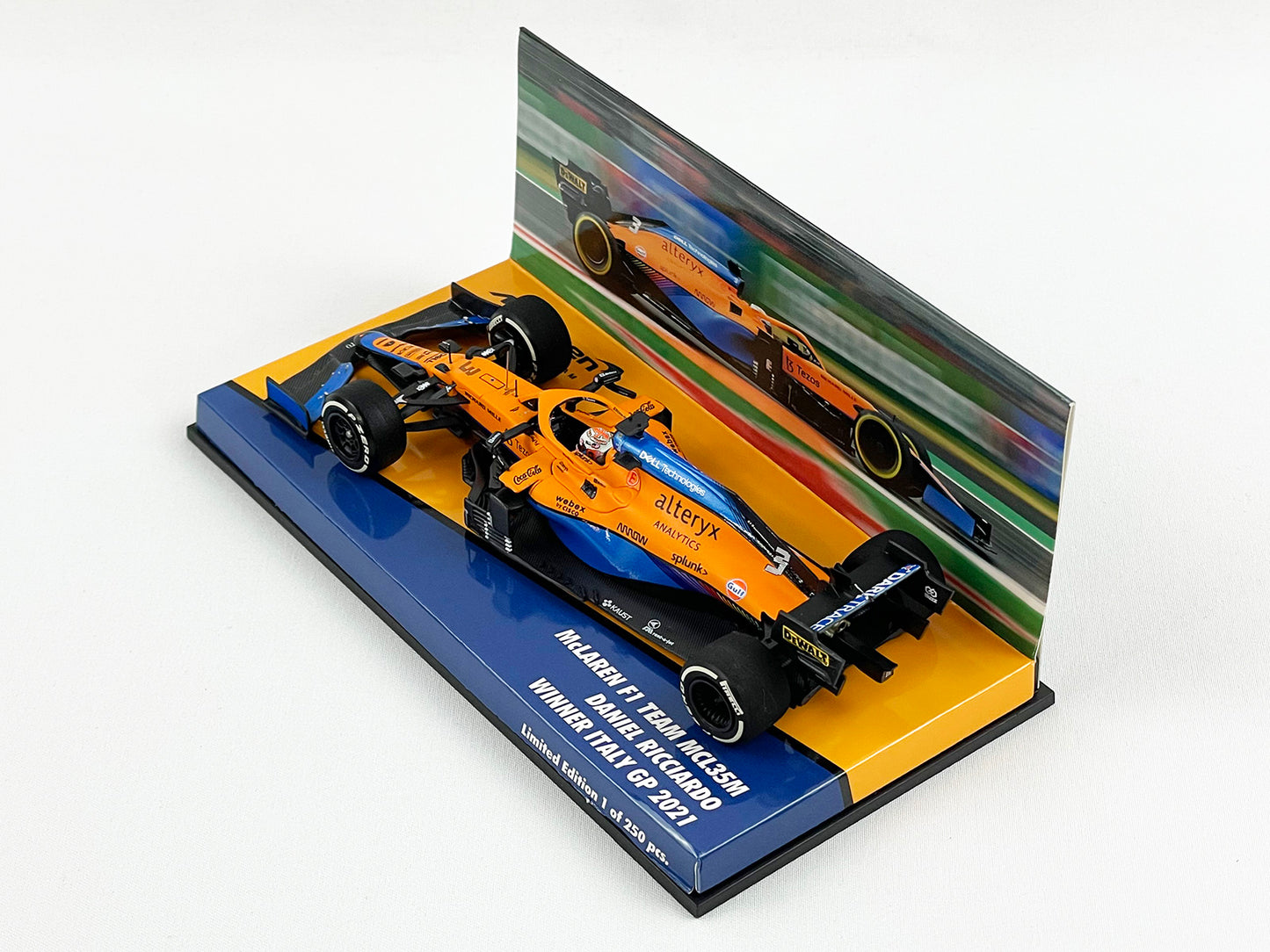 2021 Mclaren F1 MCL35M Daniel Ricciardo Italy GP Winner 1:43 MINICHAMPS + VELO Decal