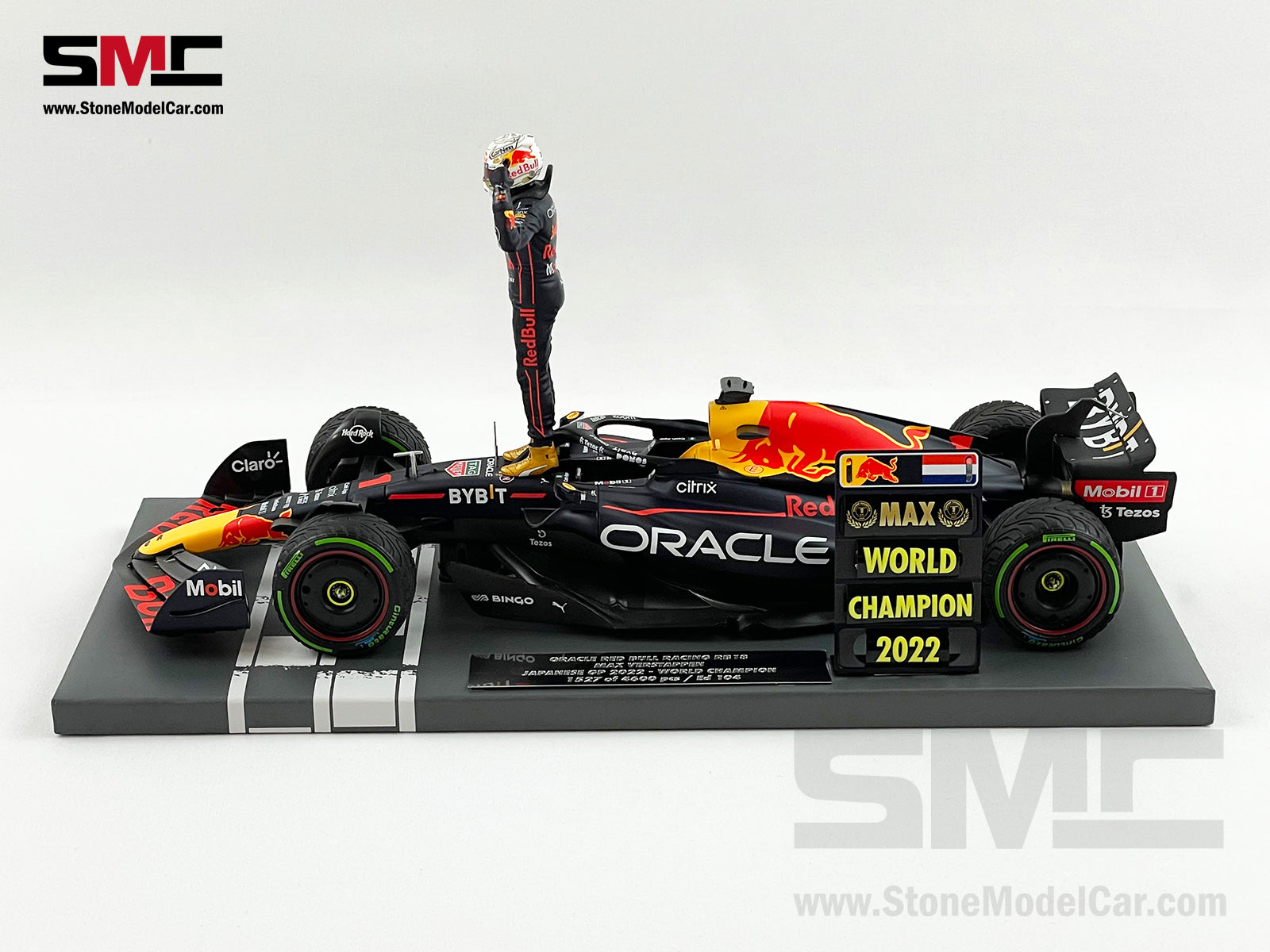 1 Max Verstappen 2022 World Champion Red Bull F1 RB18 Japan GP 1:18 M –  Stone Model