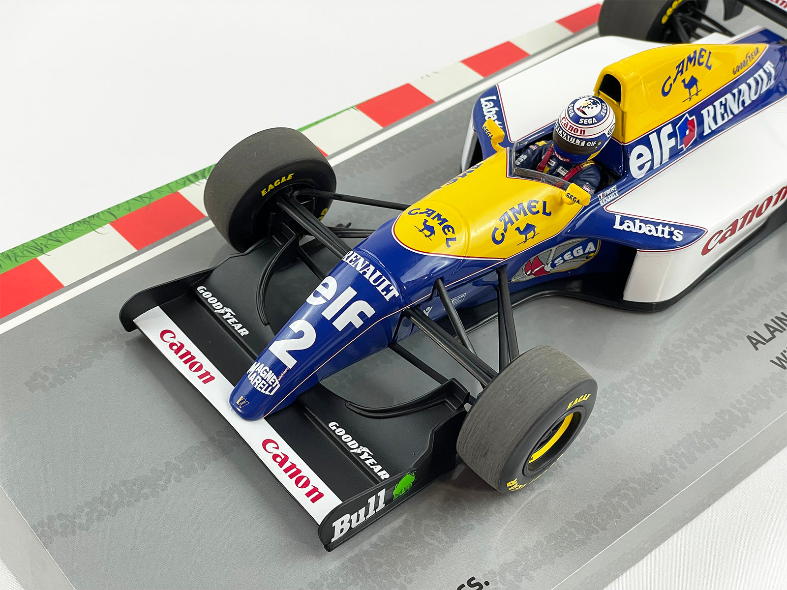 Williams F1 FW15C #2 Alain Prost 1993 World Champion 1:18 MINICHAMPS Gift  Box with CAMEL