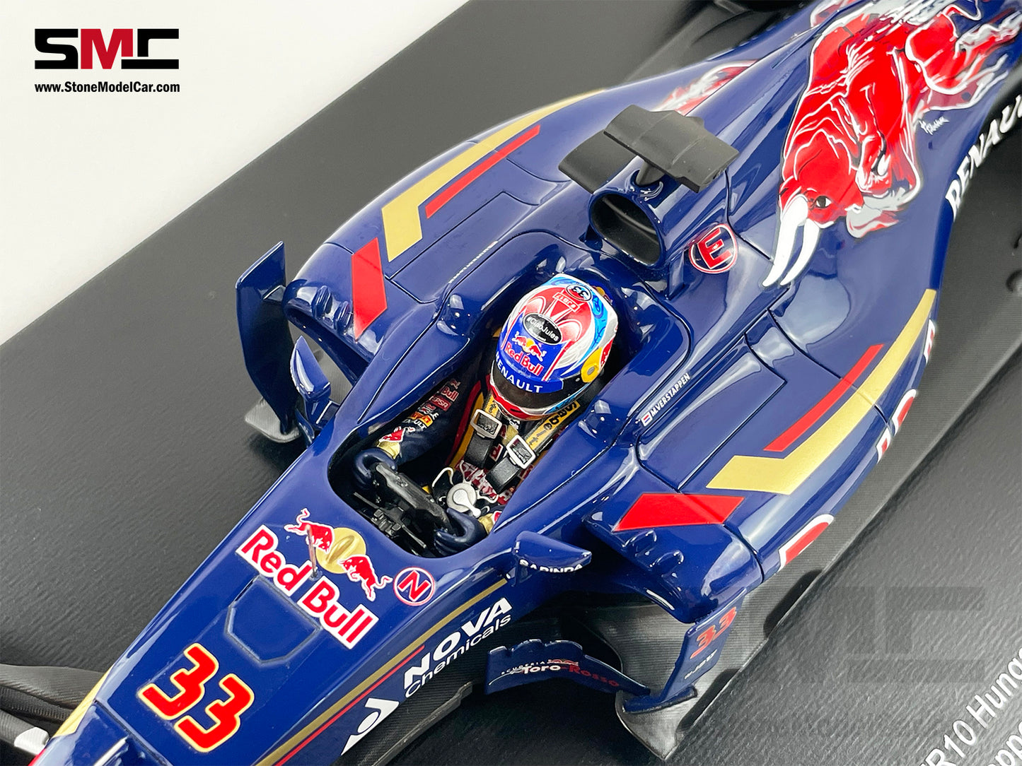 1:18 Spark Toro Rosso F1 STR10 #33 Max Verstappen Hungary GP Best Place in 2015