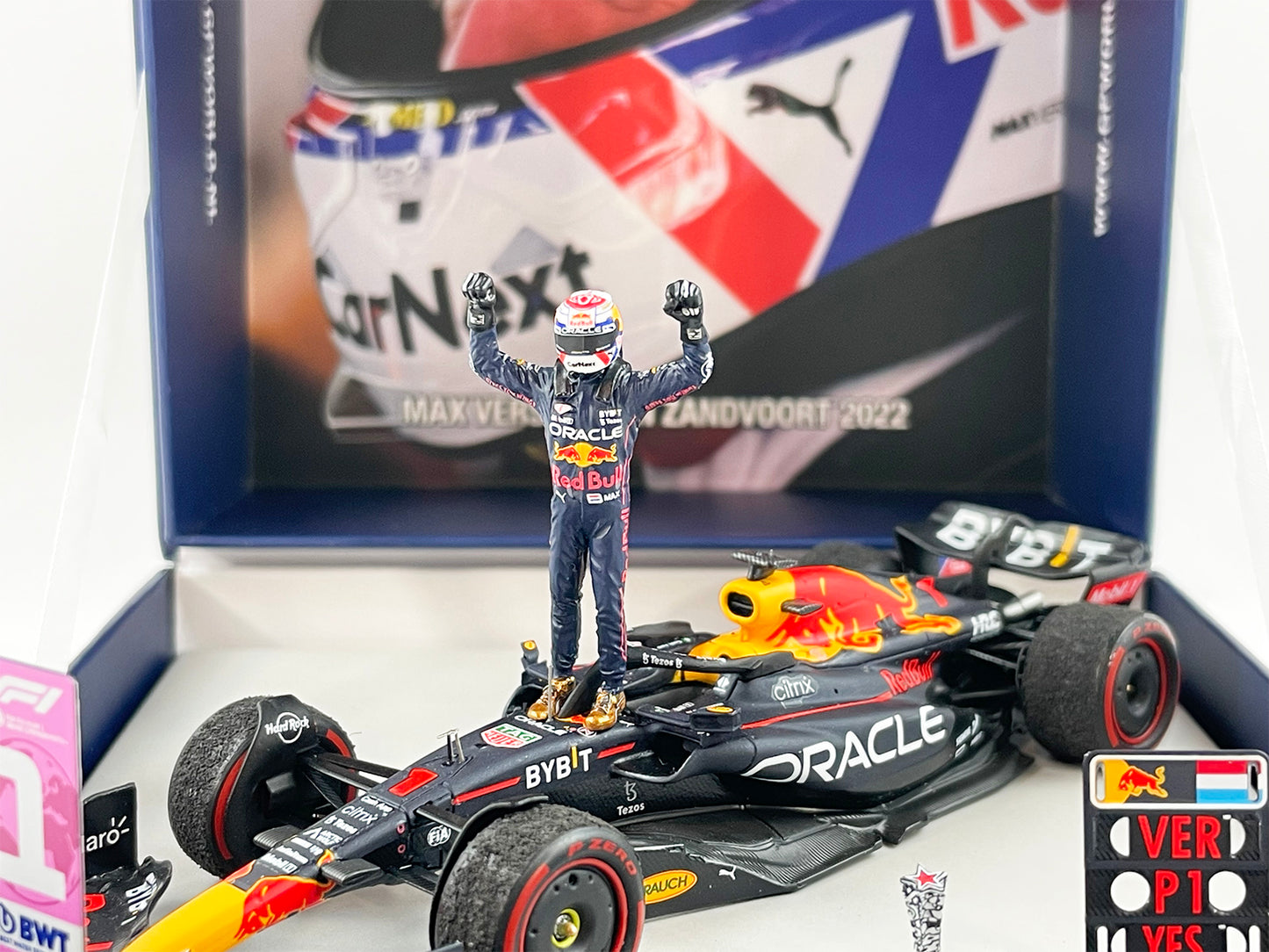 2022 F1 World Champion #1 Max Verstappen Red Bull RB18 Netherlands Dutch 1:43 Spark with Figure