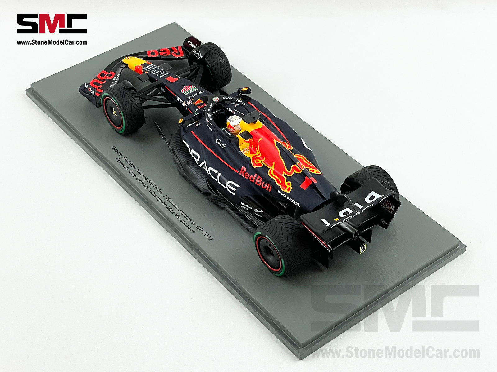 #1 Max Verstappen 2022 World Champion Red Bull F1 RB18 Japan GP 1:18 Spark  18S774