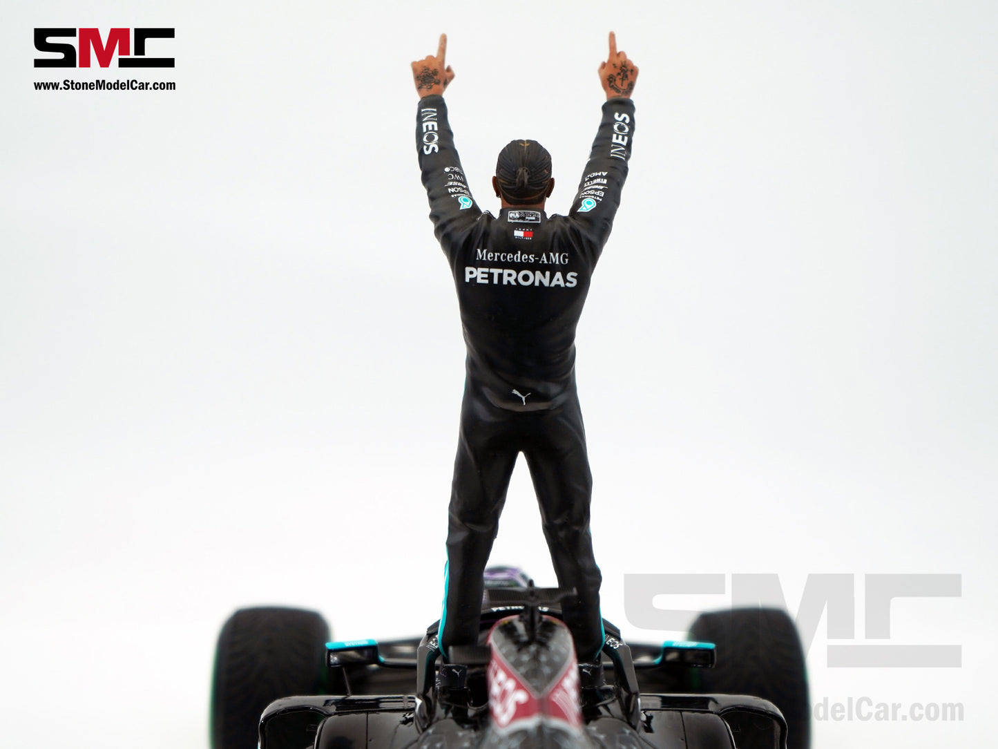 [Pre-Order] 2020 7x World Champion Mercedes F1 W11 #44 Lewis Hamilton Turkey GP 1:18 Spark Figure Special Edition