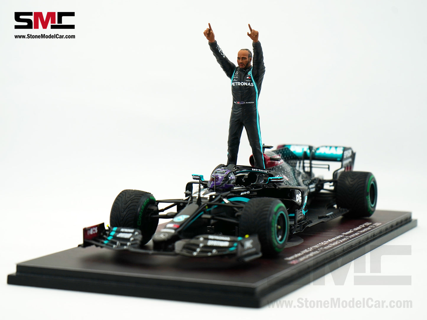 [Pre-Order] 2020 7x World Champion Mercedes F1 W11 #44 Lewis Hamilton Turkey GP 1:18 Spark Figure Special Edition