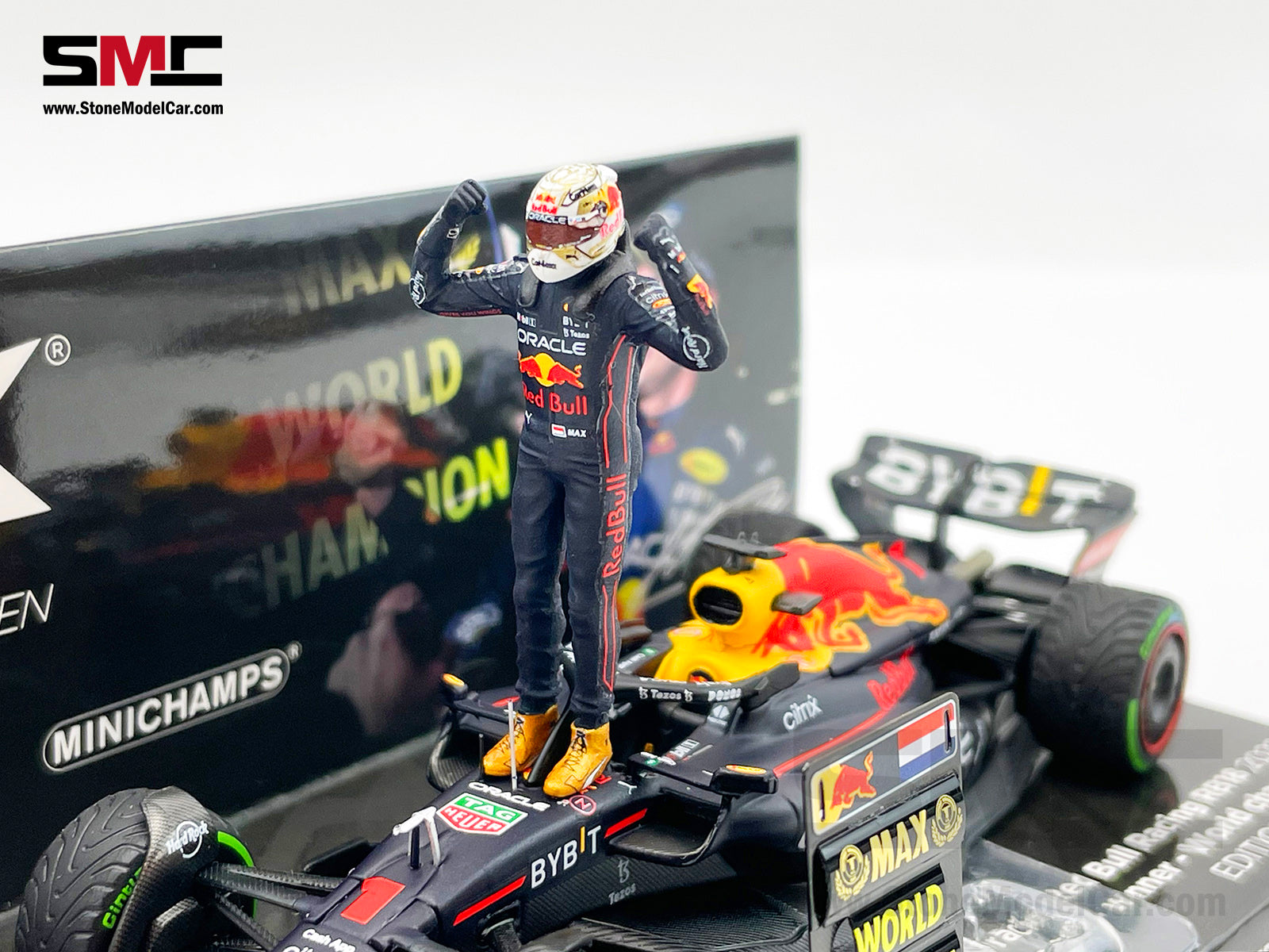 #1 Max Verstappen 2022 World Champion Red Bull F1 RB18 Japan GP 1:43 M