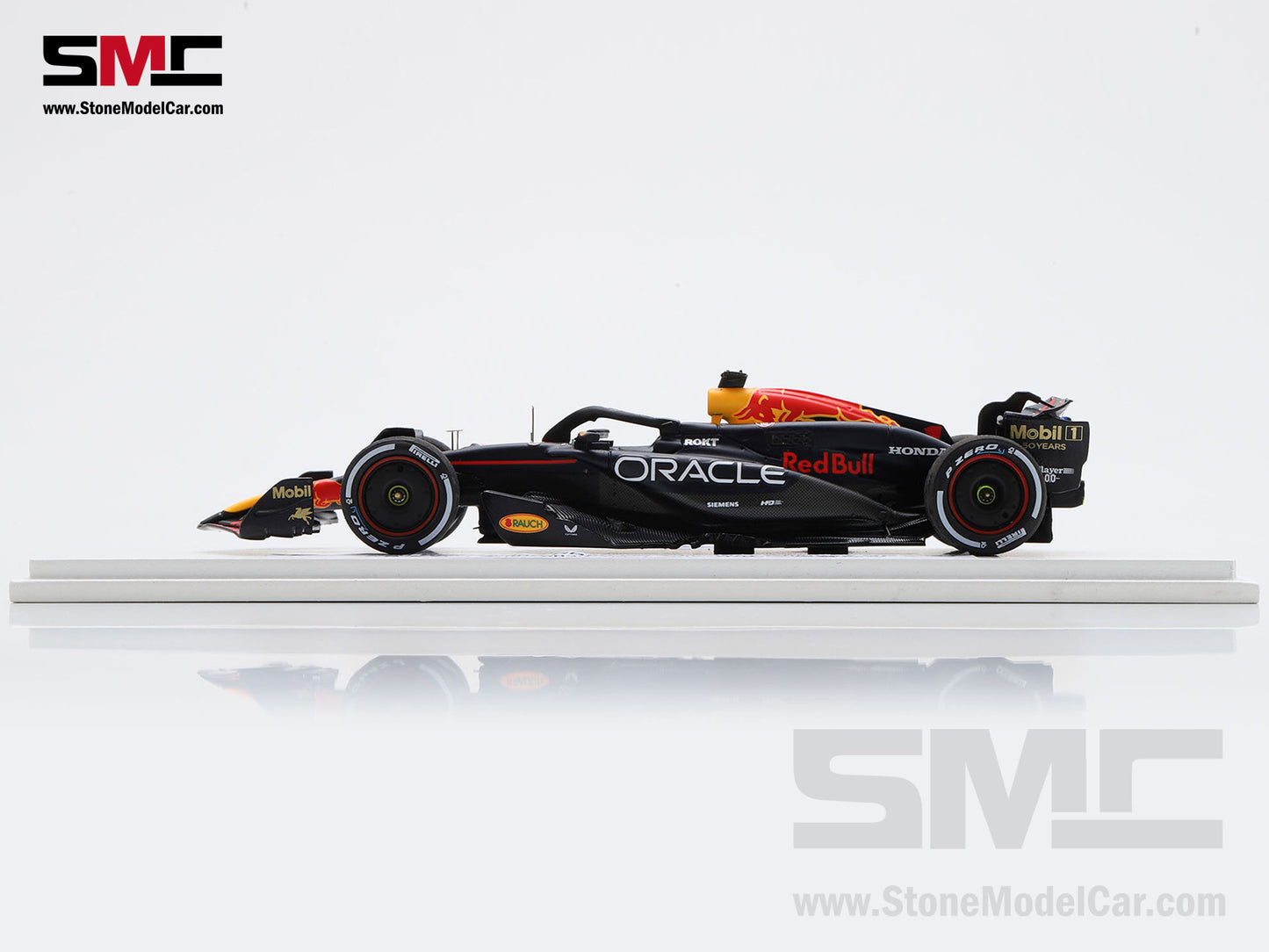 [Pre-Order] Red Bull F1 RB20 #1 Max Verstappen Chinese GP Winner 2024 World Champion 1:43 Spark Special