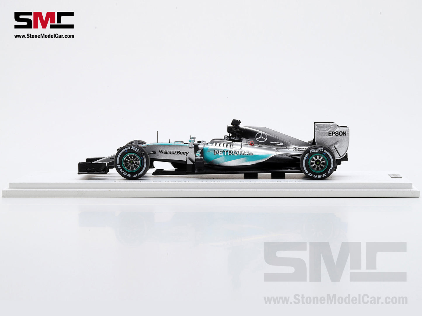 [Pre-Order] 2015 3x World Champion Mercedes F1 W06 #44 Lewis Hamilton Bahrain GP 1:43 Spark Special Figure Edition