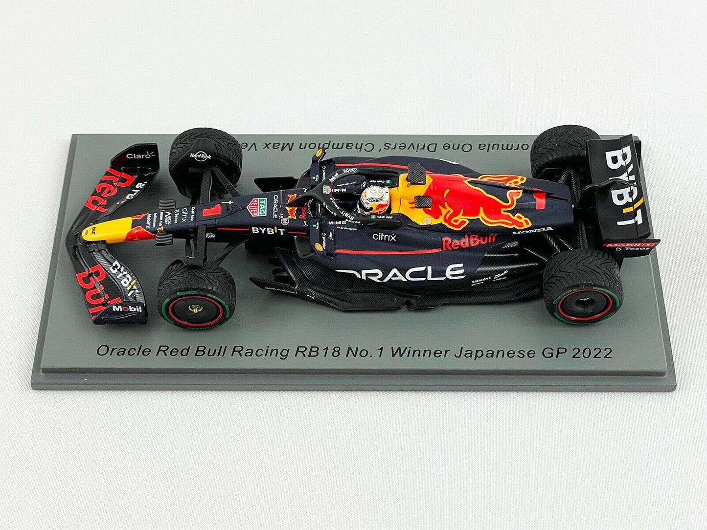 2022 World Champion #1 Max Verstappen Red Bull F1 RB18 Japan GP Winner 1:43 Spark