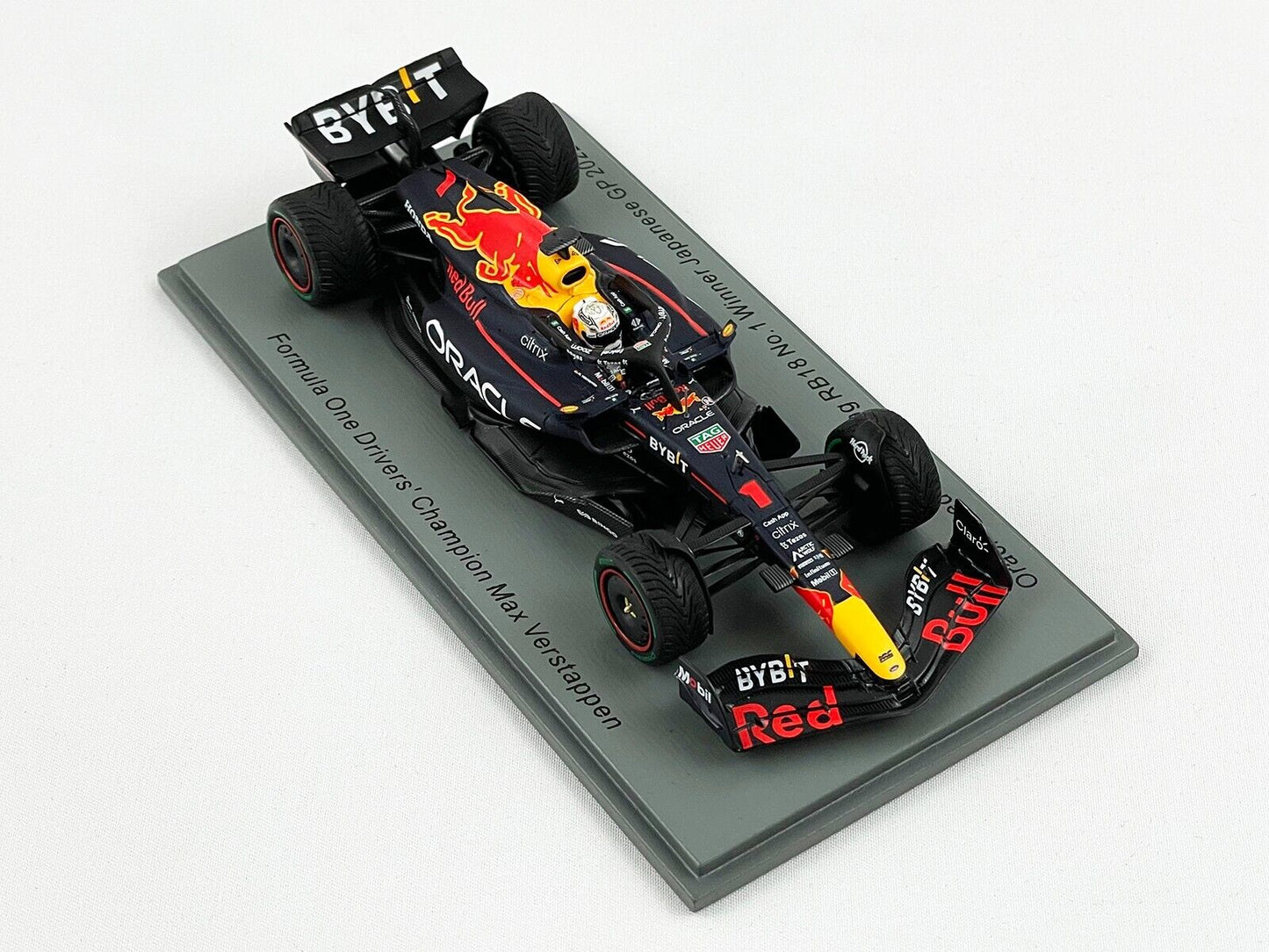 2022 World Champion #1 Max Verstappen Red Bull F1 RB18 Japan GP Winner 1:43 Spark