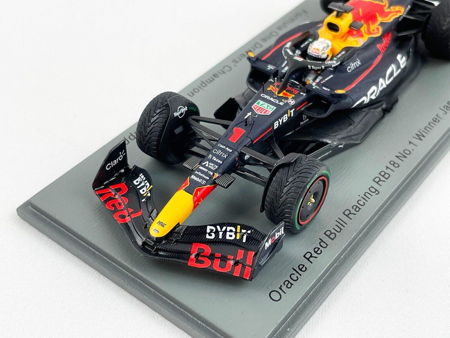 2022 World Champion #1 Max Verstappen Red Bull F1 RB18 Japan GP Winner 1:43 Spark