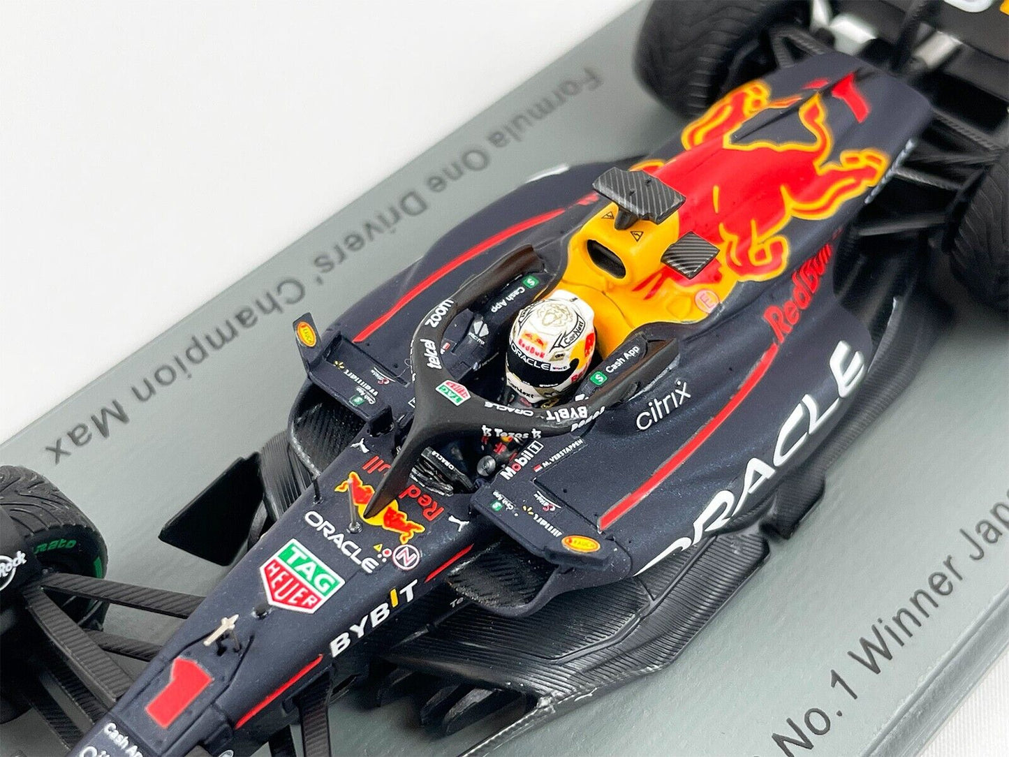 2022 World Champion #1 Max Verstappen Red Bull F1 RB18 Japan GP Winner 1:43 Spark