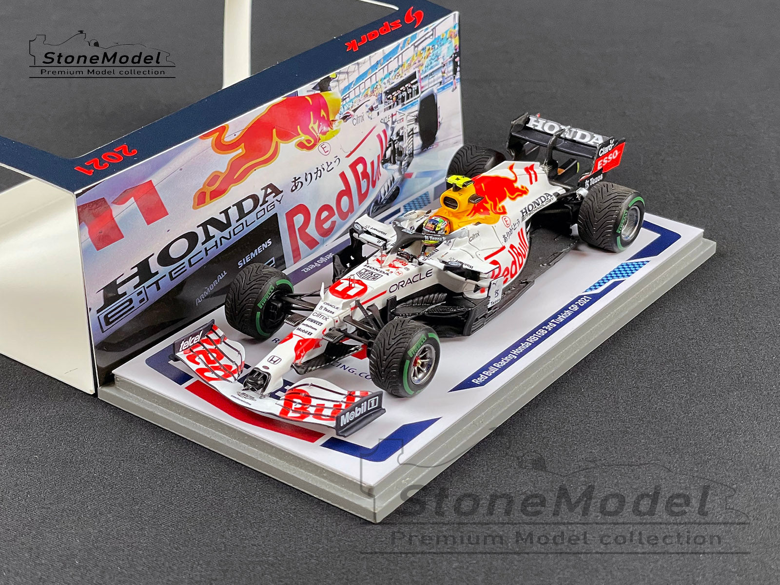 2021 Spark 1:43 Red Bull F1 RB16B #11 Sergio Perez Turkish GP with Special  Base