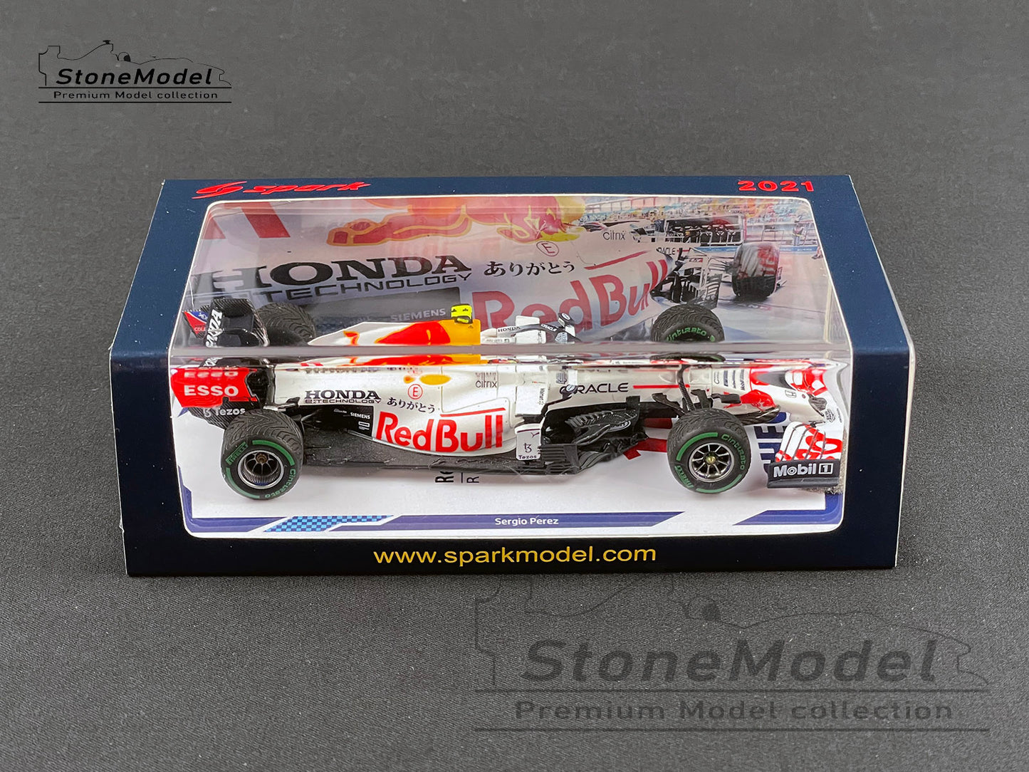 2021 Spark 1:43 Red Bull F1 RB16B #11 Sergio Perez Turkish GP with Special Base