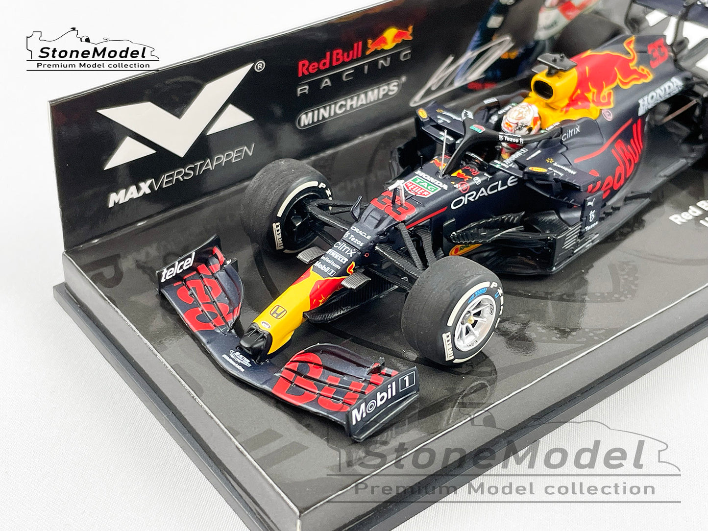 2021 F1 World Champion Max Verstappen #33 Red Bull F1 RB16B US GP Acura 1:43 MINICHAMPS