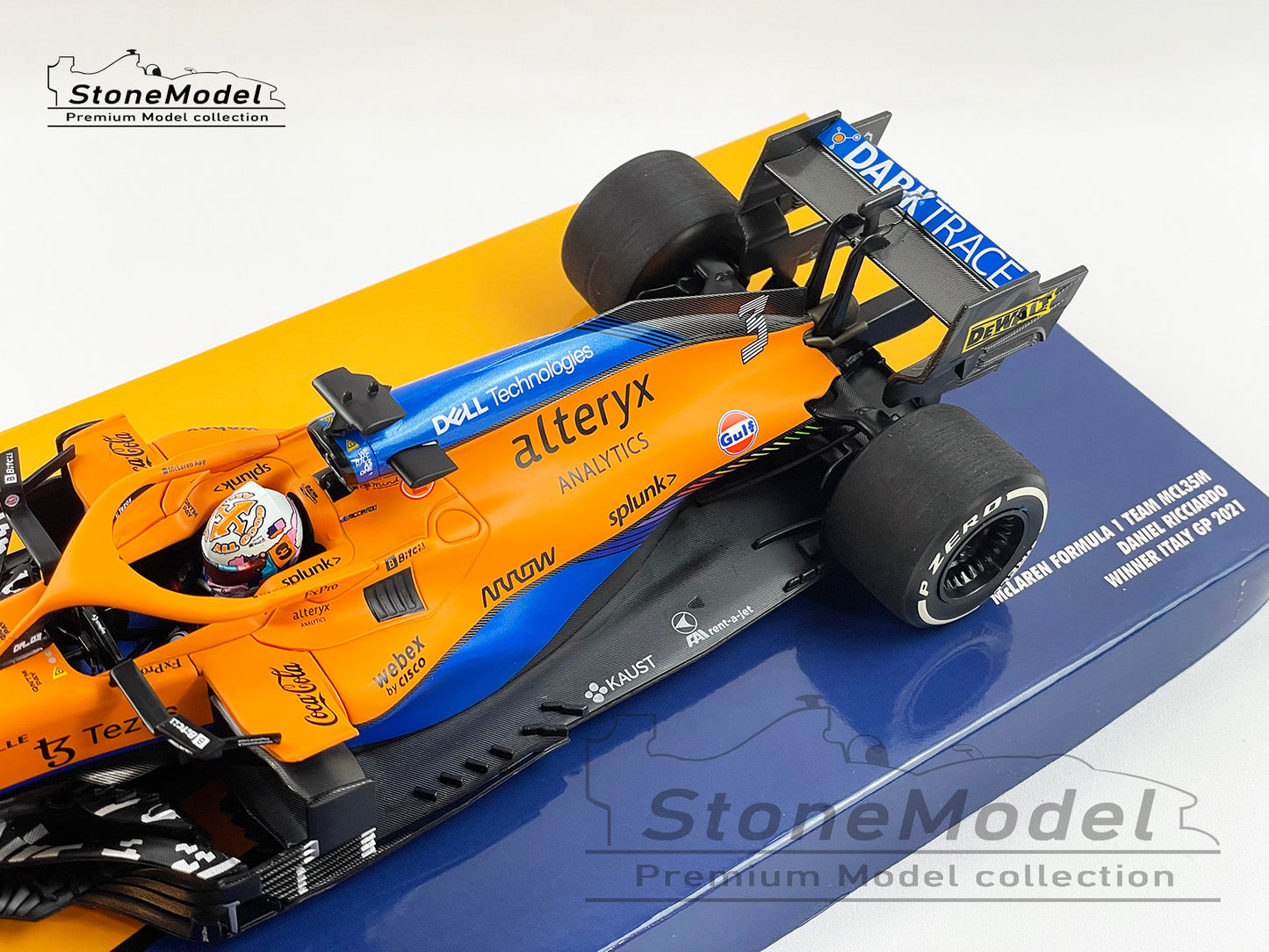 2021 Mclaren F1 MCL35M Daniel Ricciardo Italy GP Winner 1:18 MINICHAMPS + VELO Decal