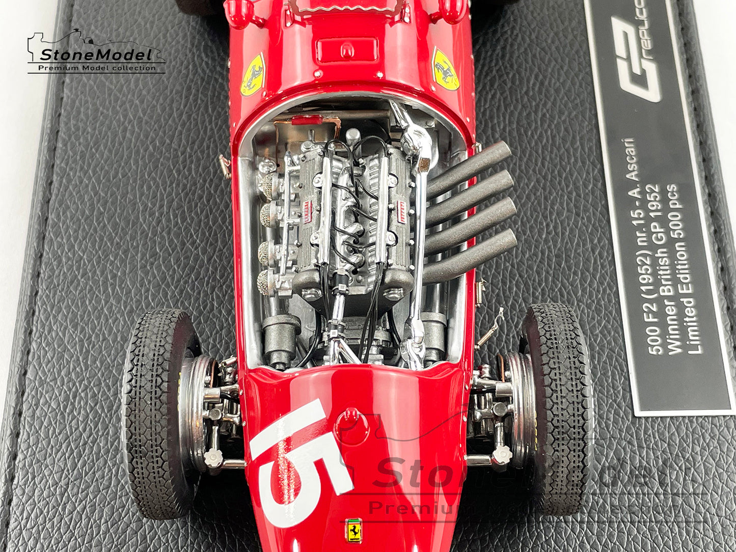 Ferrari F1 500F2 #15 Alberto Ascari British GP 1952 World Champion 1:18 with Figure