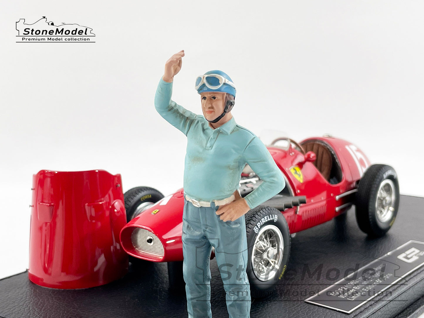 Ferrari F1 500F2 #15 Alberto Ascari British GP 1952 World Champion 1:18 with Figure