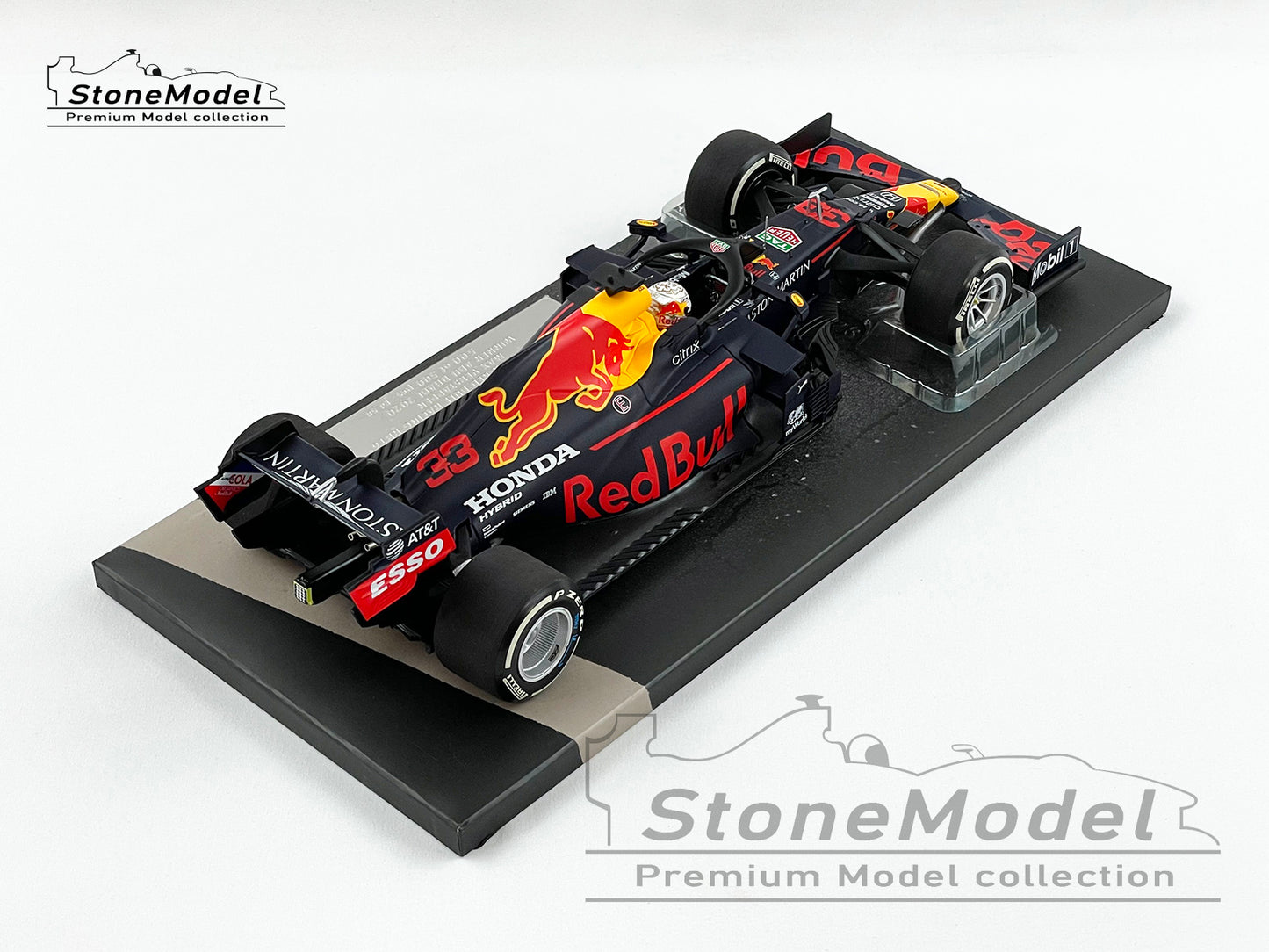 2020 Red Bull F1 RB16 #33 Max Verstappen Abu Dhabi Winner 1:18 MINICHAMPS with Pit Board