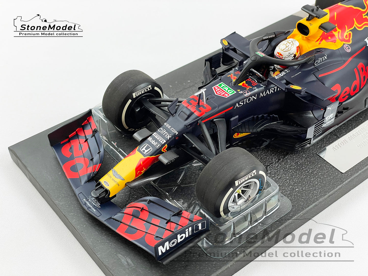 2020 Red Bull F1 RB16 #33 Max Verstappen Abu Dhabi Winner 1:18 MINICHAMPS with Pit Board