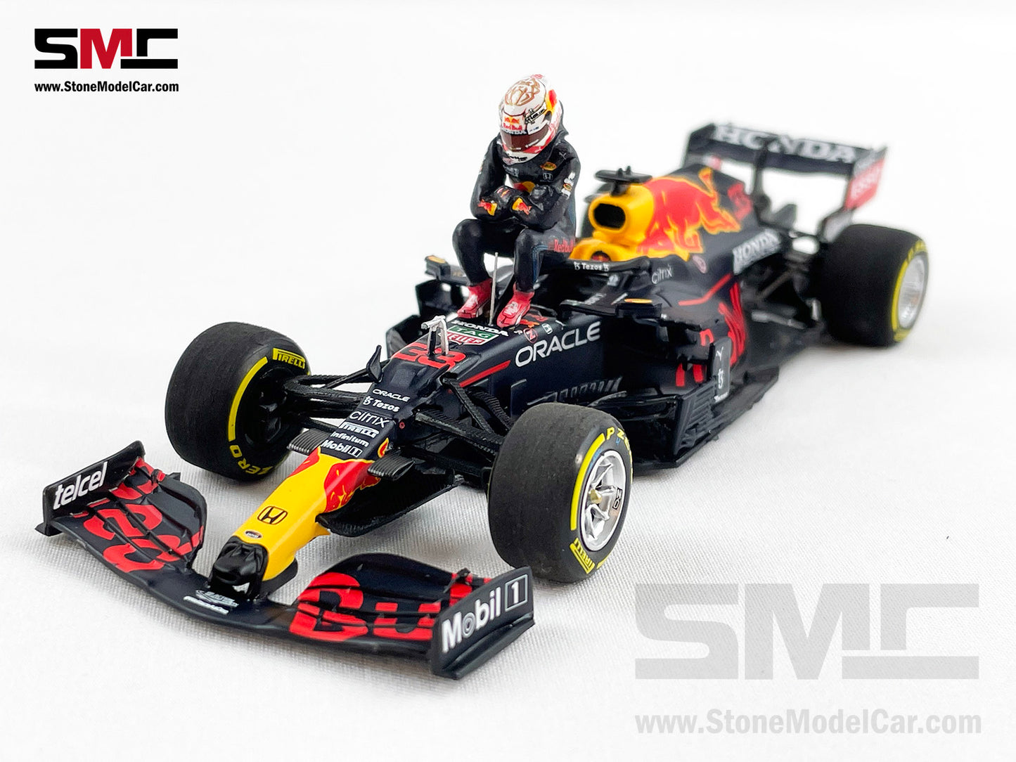 2021 F1 World Champion #33 Max Verstappen Red Bull RB16B French GP 1:43 MINICHAMPS with Figure