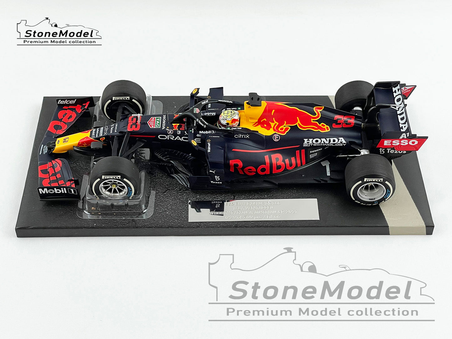 2021 F1 World Champion #33 Max Verstappen Red Bull RB16B Styria & Austria 1:18 MINICHAMPS